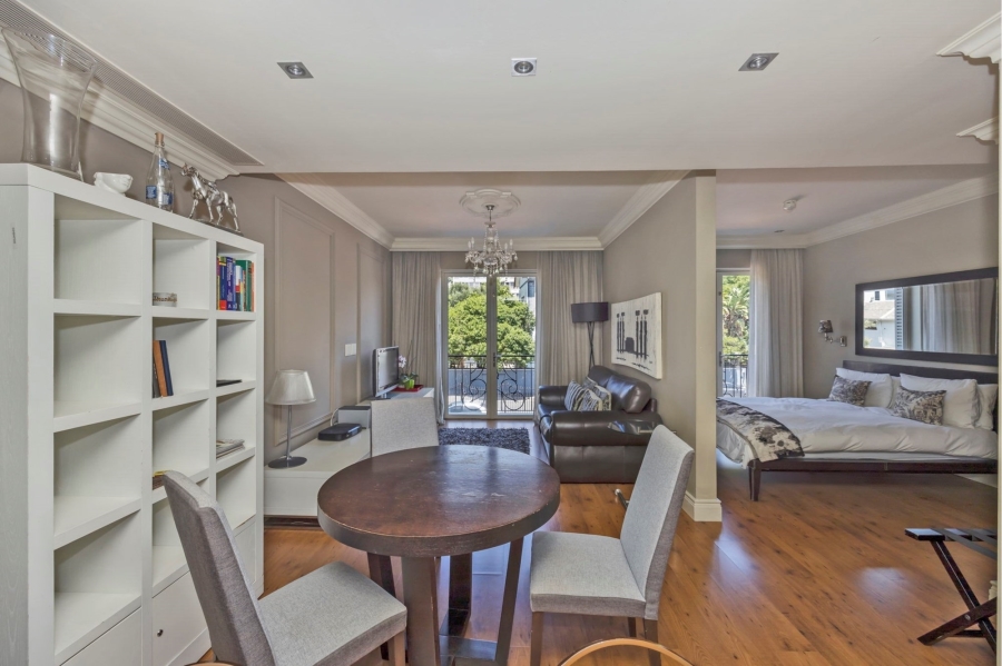 To Let 1 Bedroom Property for Rent in Green Point Western Cape